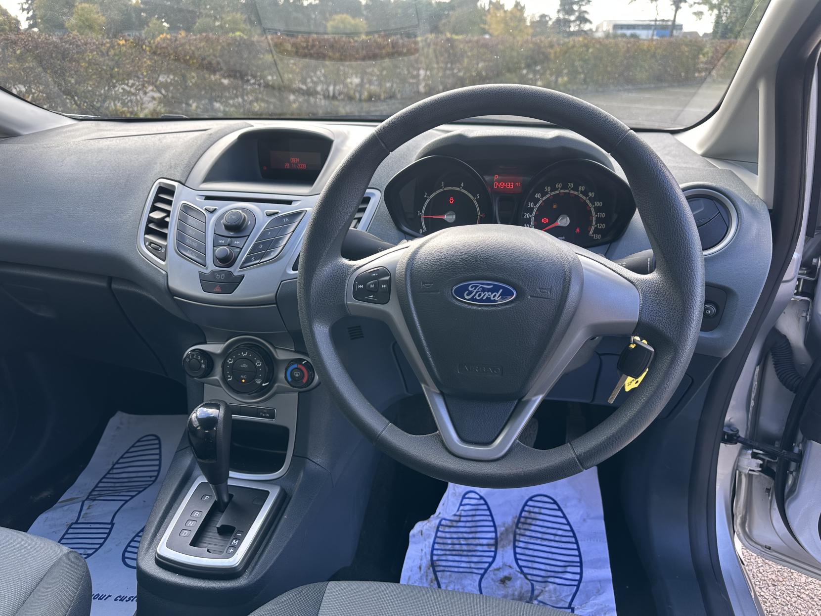 Ford Fiesta 1.4 Edge Hatchback 5dr Petrol Automatic (154 g/km, 94 bhp)