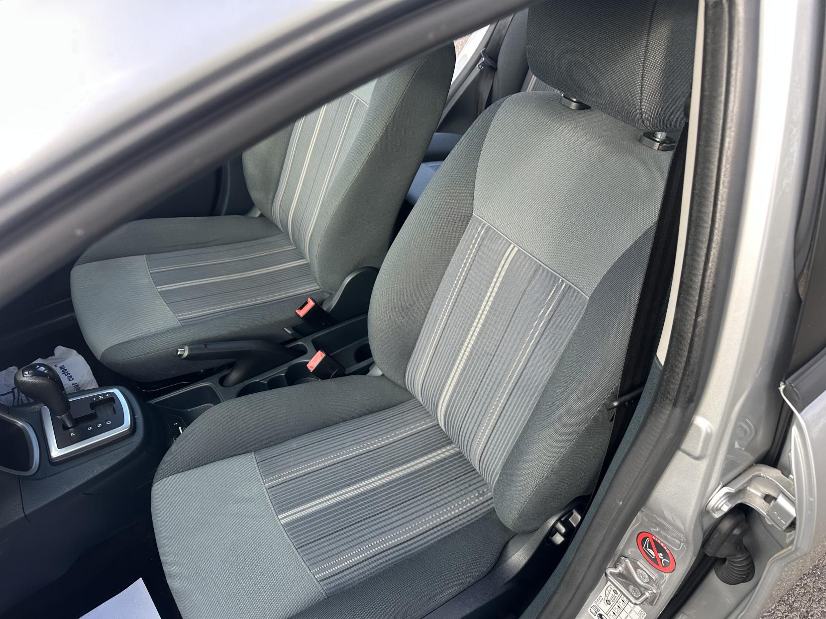 Ford Fiesta 1.4 Edge Hatchback 5dr Petrol Automatic (154 g/km, 94 bhp)