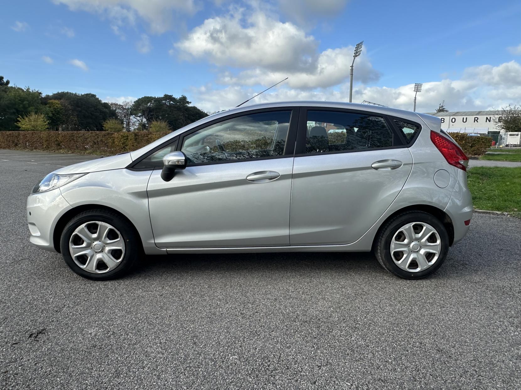 Ford Fiesta 1.4 Edge Hatchback 5dr Petrol Automatic (154 g/km, 94 bhp)
