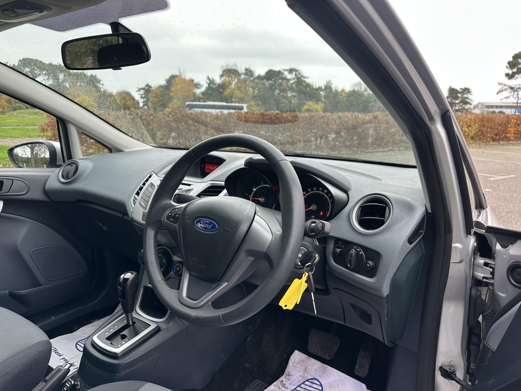 Ford Fiesta 1.4 Edge Hatchback 5dr Petrol Automatic (154 g/km, 94 bhp)