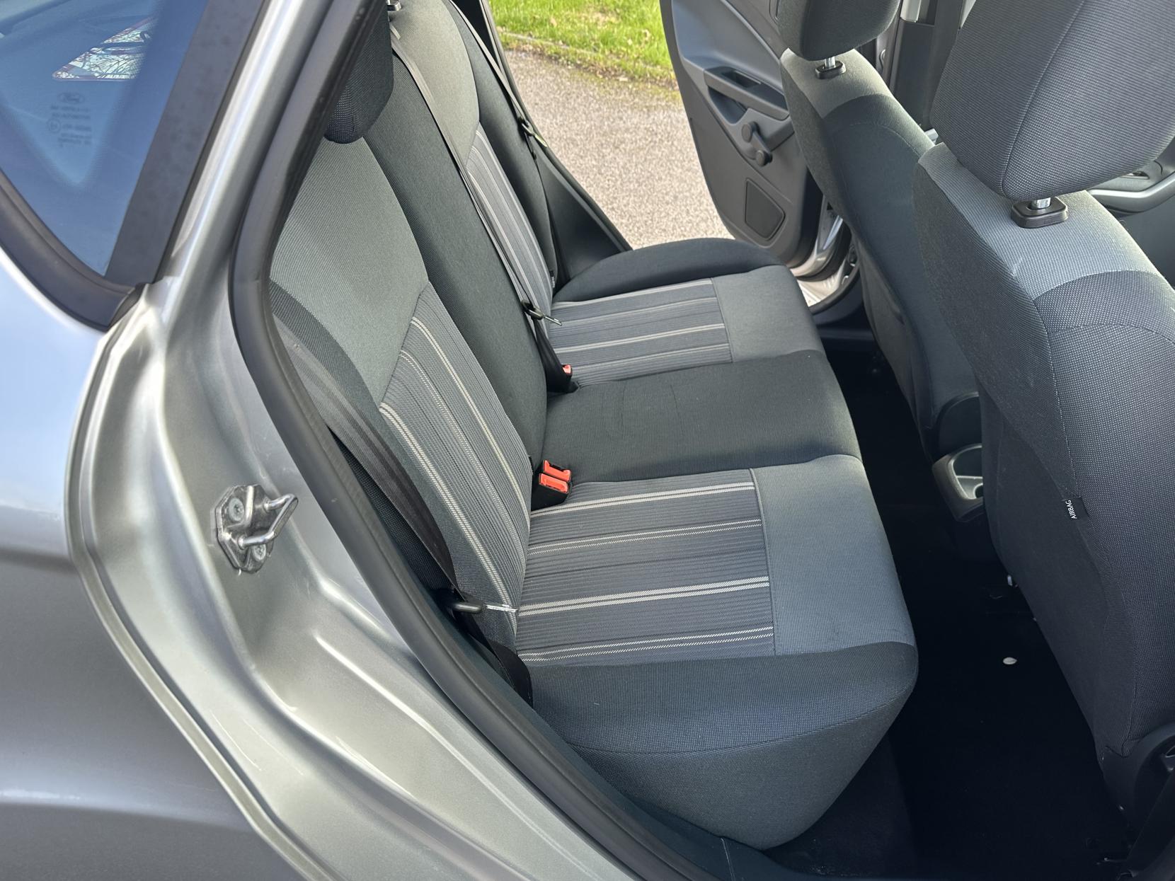 Ford Fiesta 1.4 Edge Hatchback 5dr Petrol Automatic (154 g/km, 94 bhp)