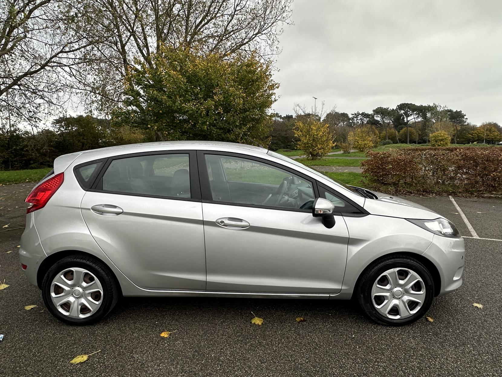 Ford Fiesta 1.4 Edge Hatchback 5dr Petrol Automatic (154 g/km, 94 bhp)