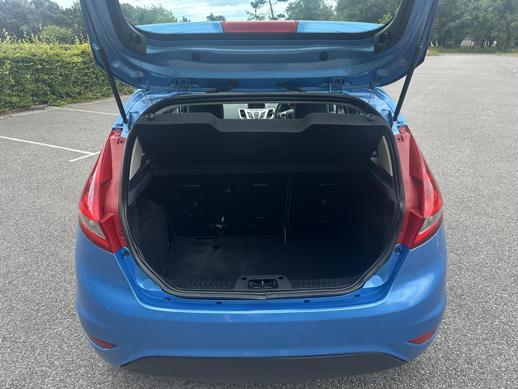 Ford Fiesta 1.4 TDCi Zetec Hatchback 5dr Diesel Manual (110 g/km, 67 bhp)