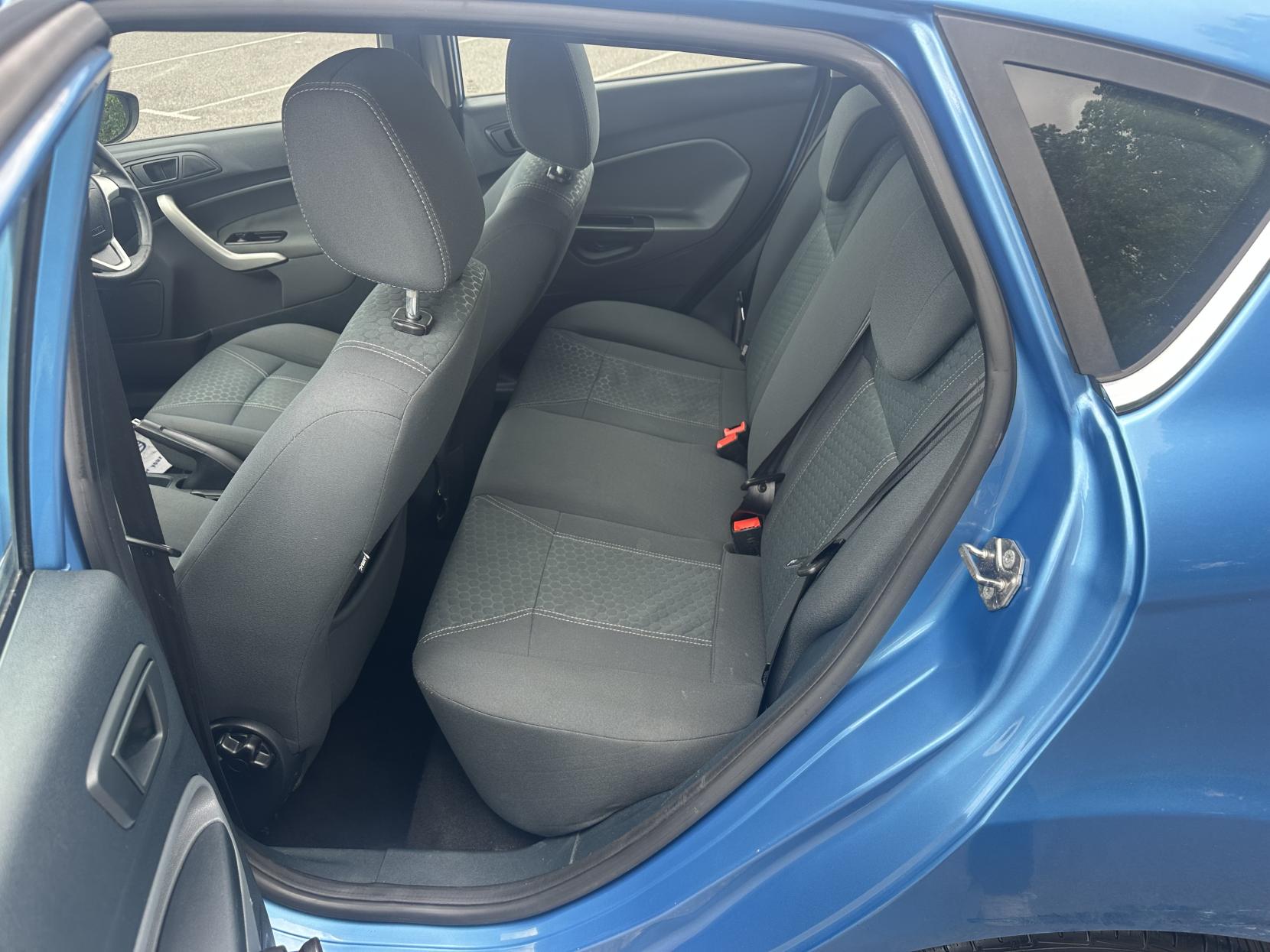 Ford Fiesta 1.4 TDCi Zetec Hatchback 5dr Diesel Manual (110 g/km, 67 bhp)
