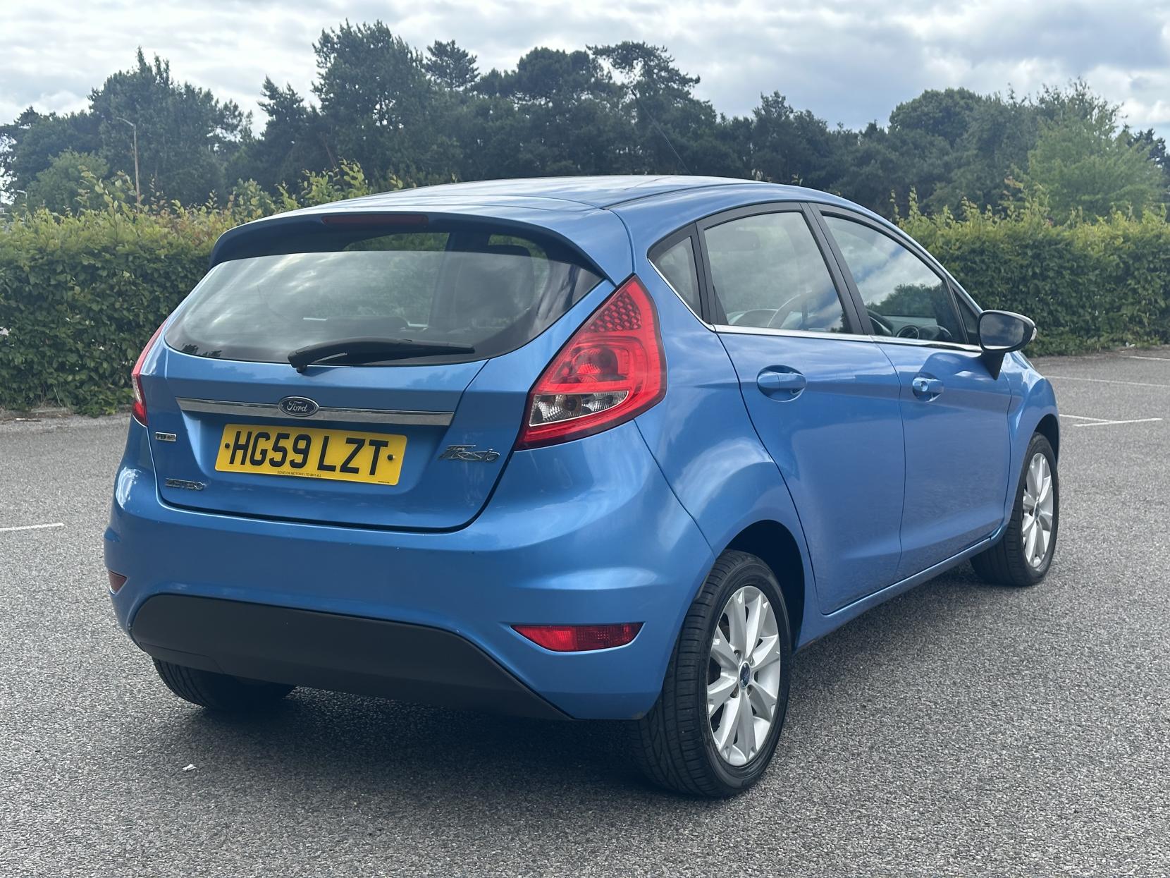Ford Fiesta 1.4 TDCi Zetec Hatchback 5dr Diesel Manual (110 g/km, 67 bhp)