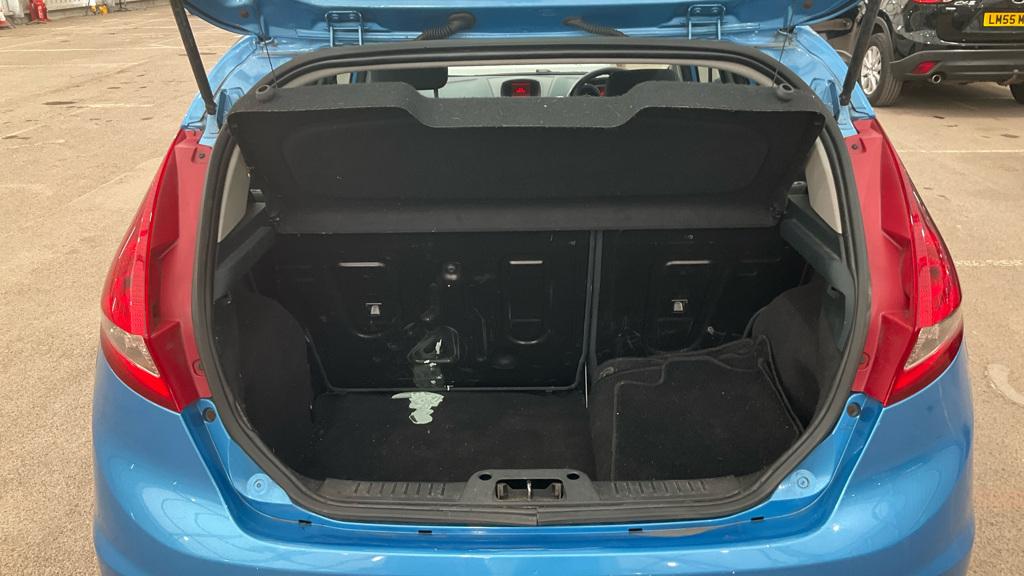 Ford Fiesta 1.4 TDCi Zetec Hatchback 5dr Diesel Manual (110 g/km, 67 bhp)