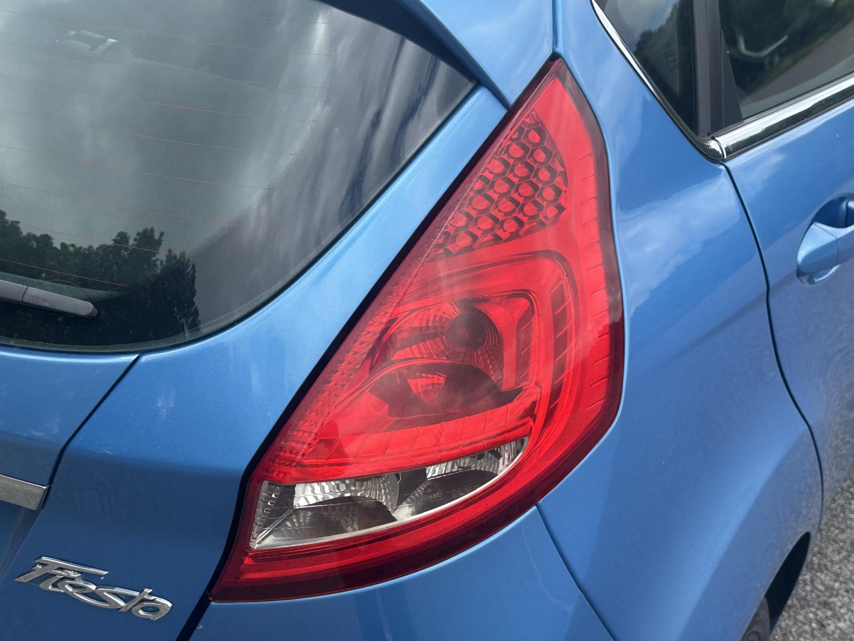 Ford Fiesta 1.4 TDCi Zetec Hatchback 5dr Diesel Manual (110 g/km, 67 bhp)
