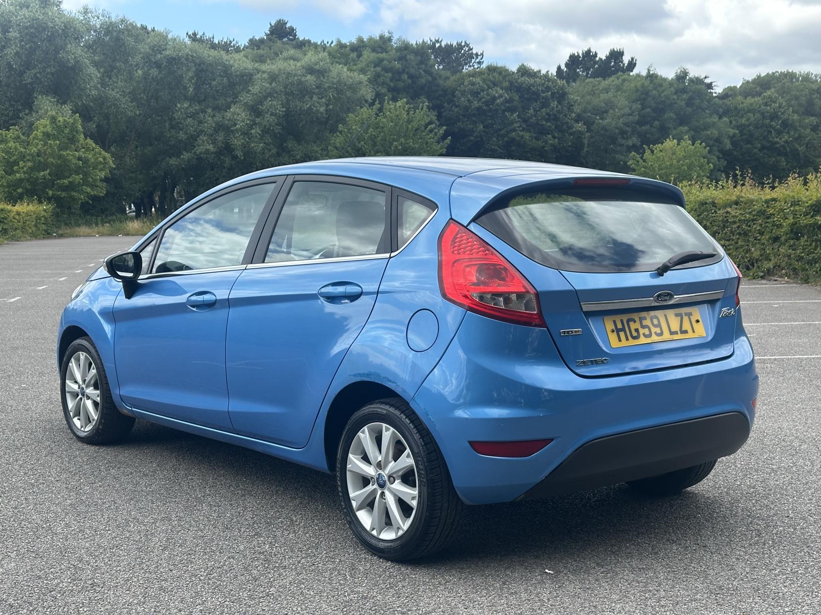 Ford Fiesta 1.4 TDCi Zetec Hatchback 5dr Diesel Manual (110 g/km, 67 bhp)