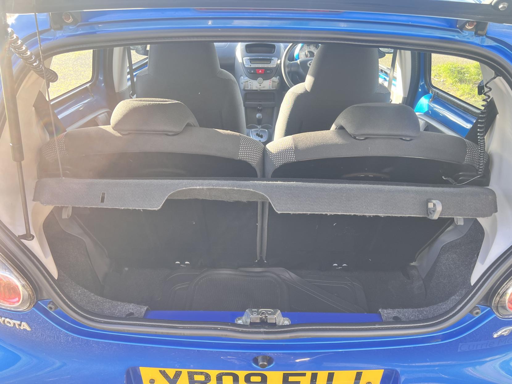 Toyota AYGO 1.0 VVT-i Blue Hatchback 5dr Petrol MultiMode Euro 4 (67 bhp)