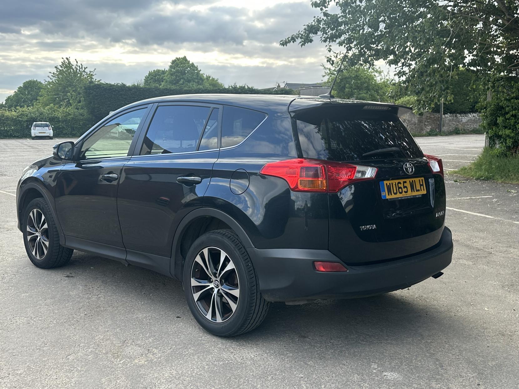 Toyota RAV4 2.0 Icon SUV (2015 - 2019)