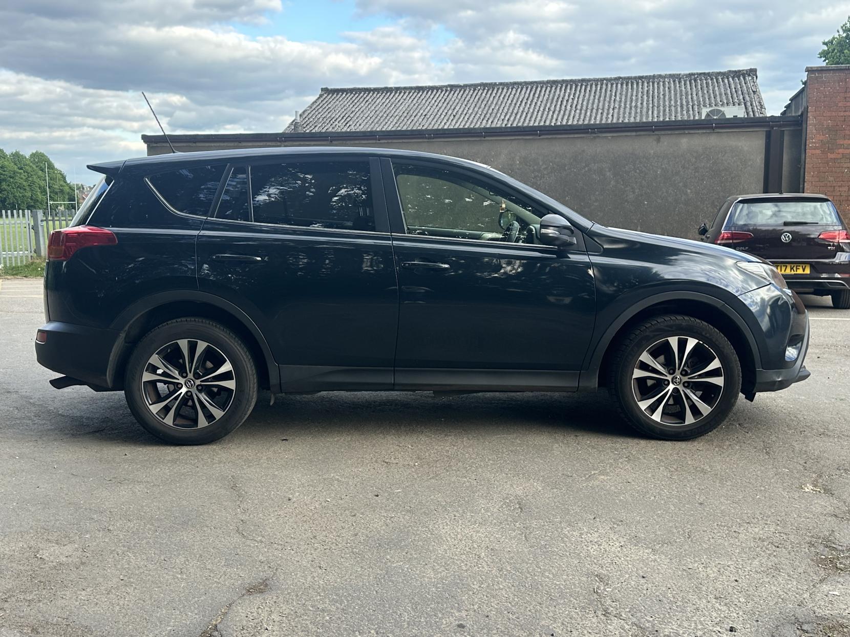 Toyota RAV4 2.0 Icon SUV (2015 - 2019)
