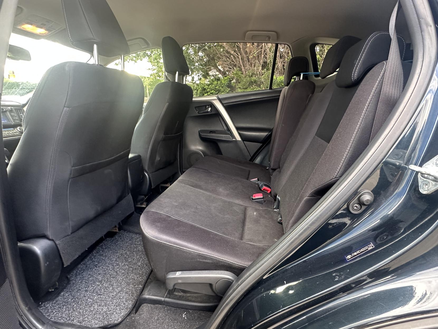 Toyota RAV4 2.0 Icon SUV (2015 - 2019)