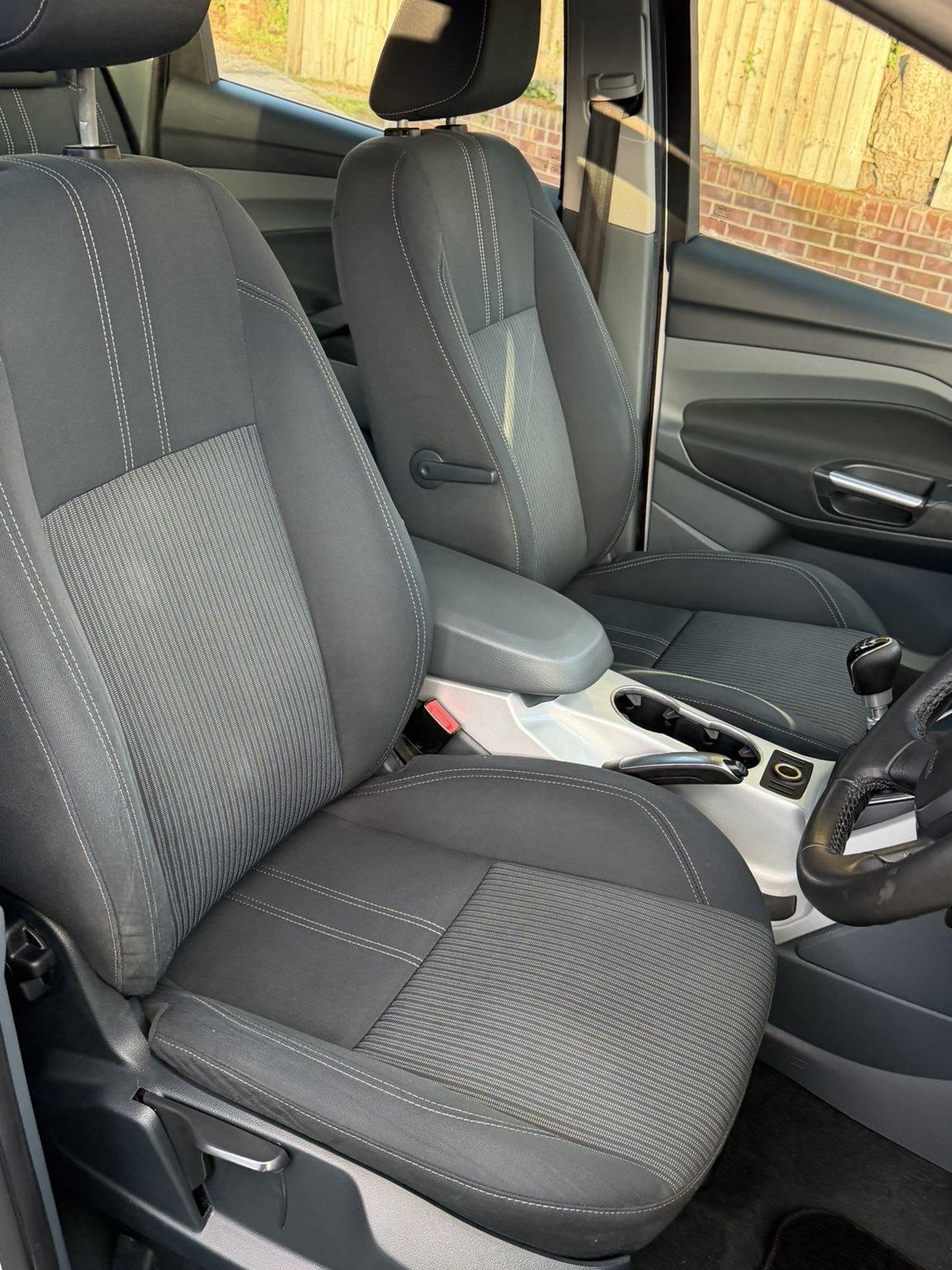 Ford C-Max 1.6 TDCi Titanium MPV 5dr Diesel Manual Euro 5 (115 ps)