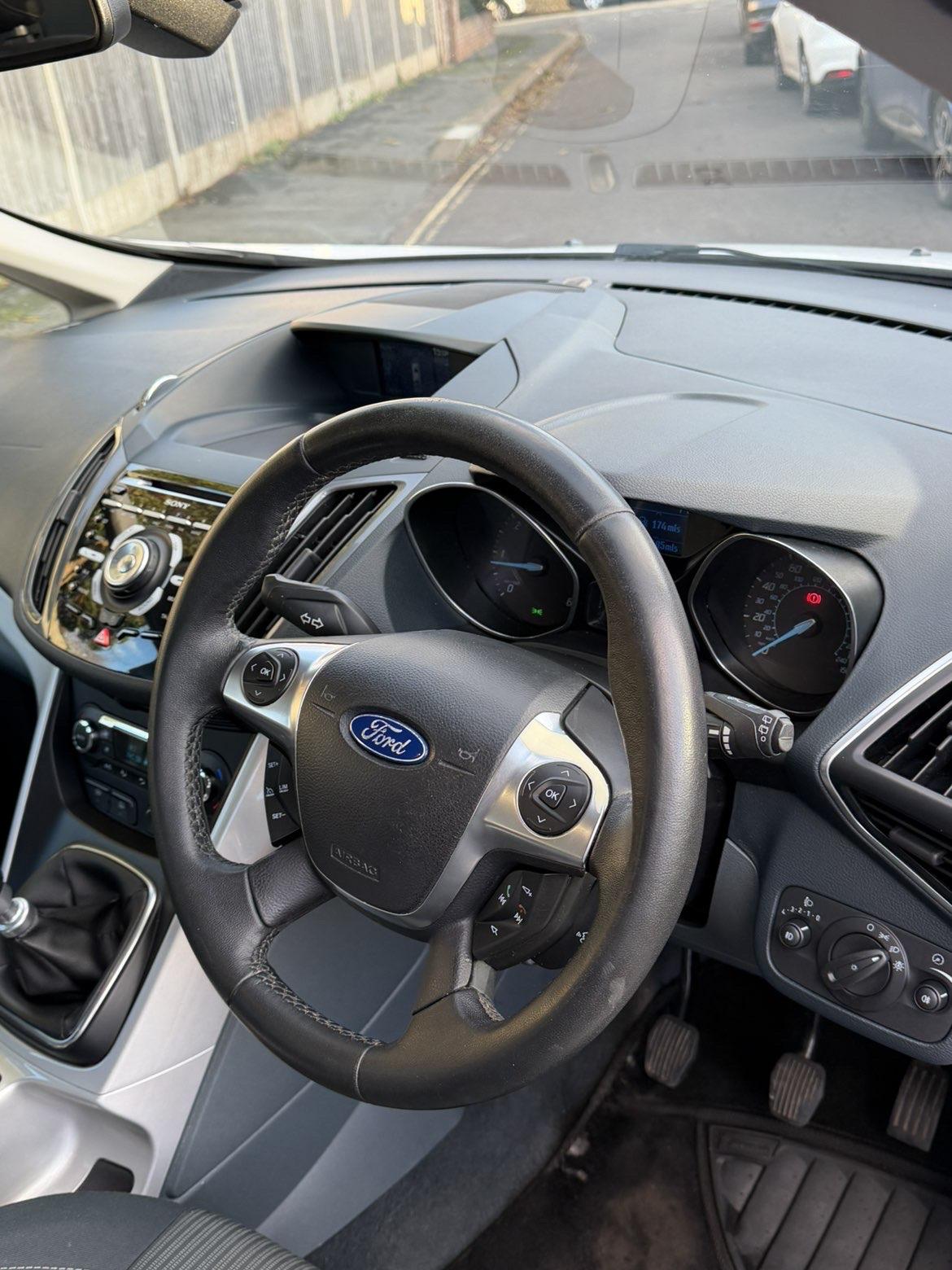 Ford C-Max 1.6 TDCi Titanium MPV 5dr Diesel Manual Euro 5 (115 ps)