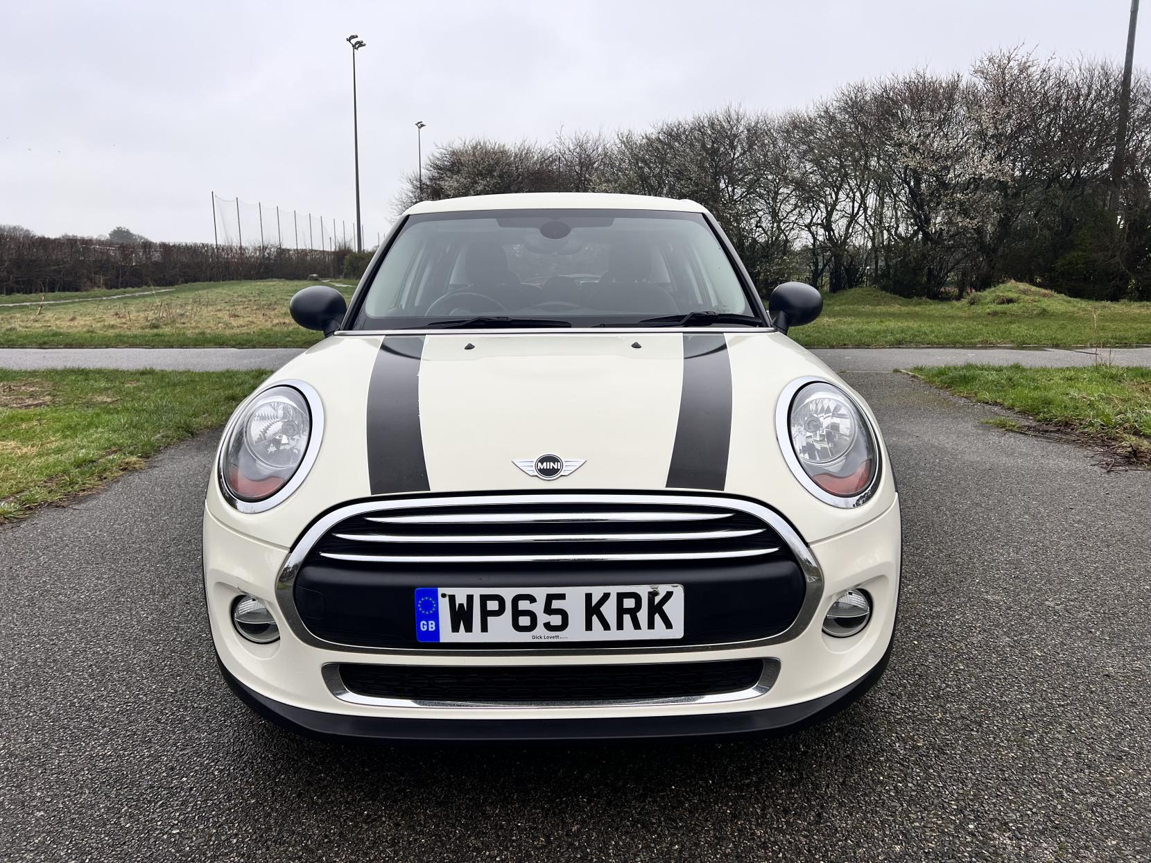 MINI Hatch 1.2 One Hatchback 5dr Petrol Auto Euro 6 (s/s) (102 ps)