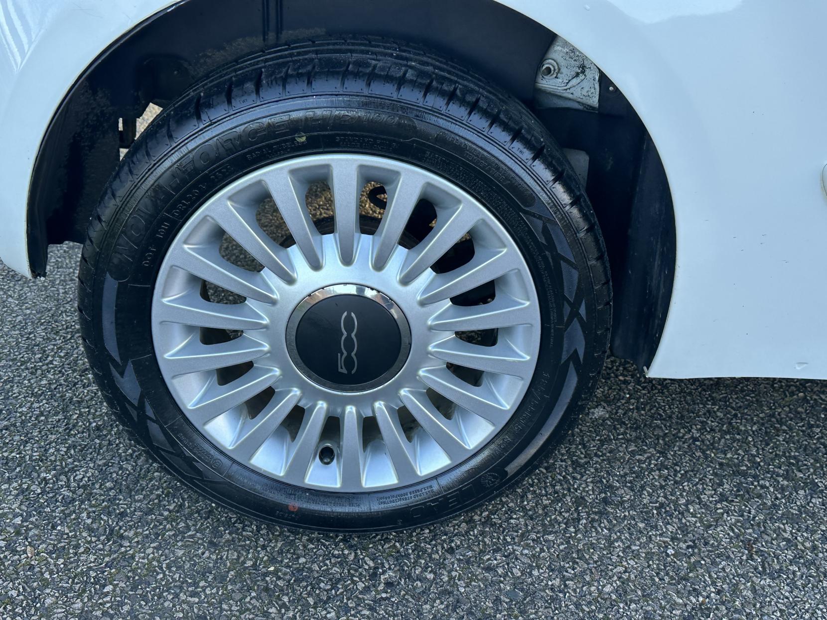 Fiat 500 1.2 Lounge Hatchback 3dr Petrol Manual Euro 5 (s/s) (69 bhp)