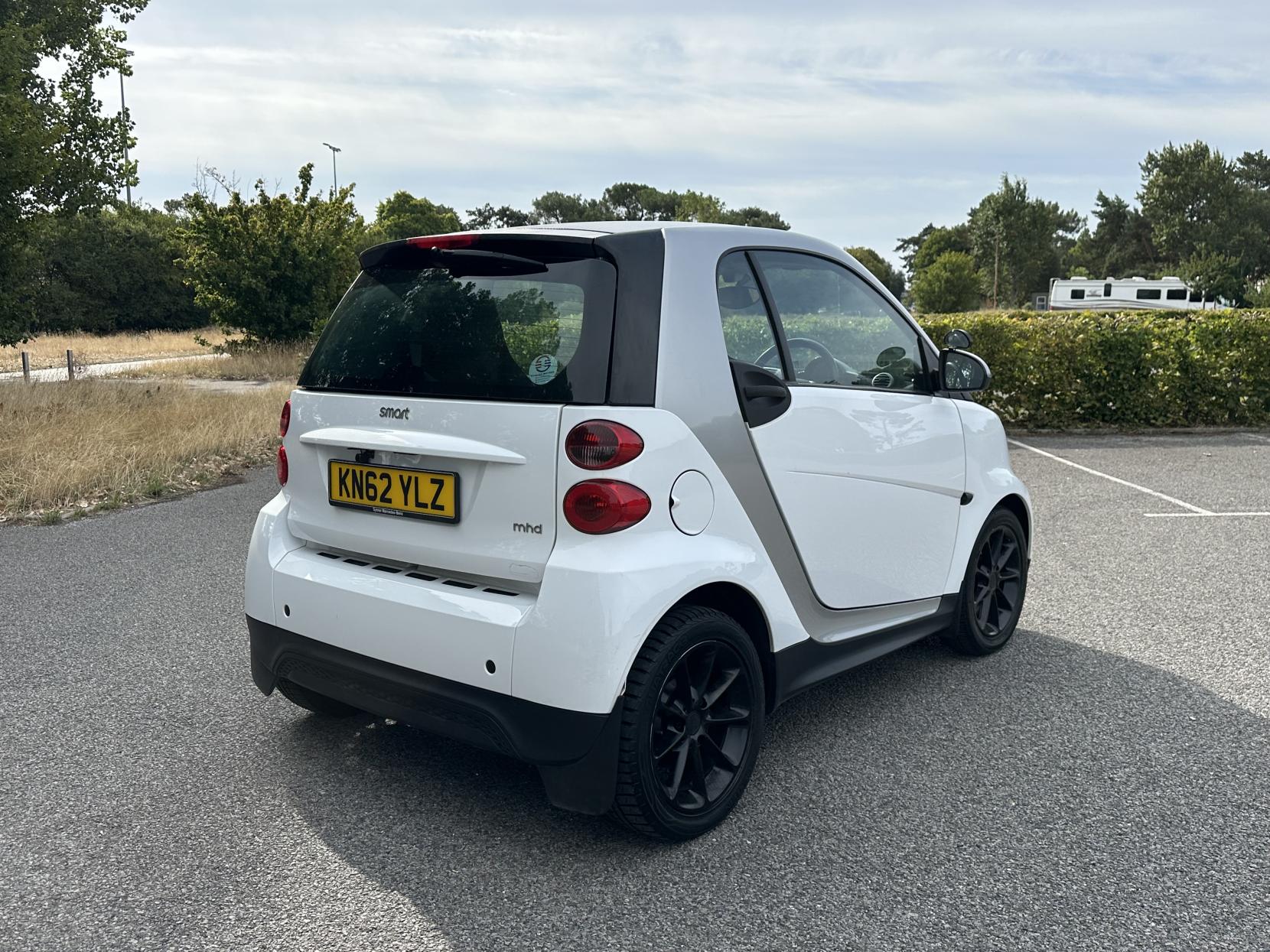 Smart fortwo 1.0 MHD Pure Coupe 2dr Petrol Auto Euro 4 (61 bhp)