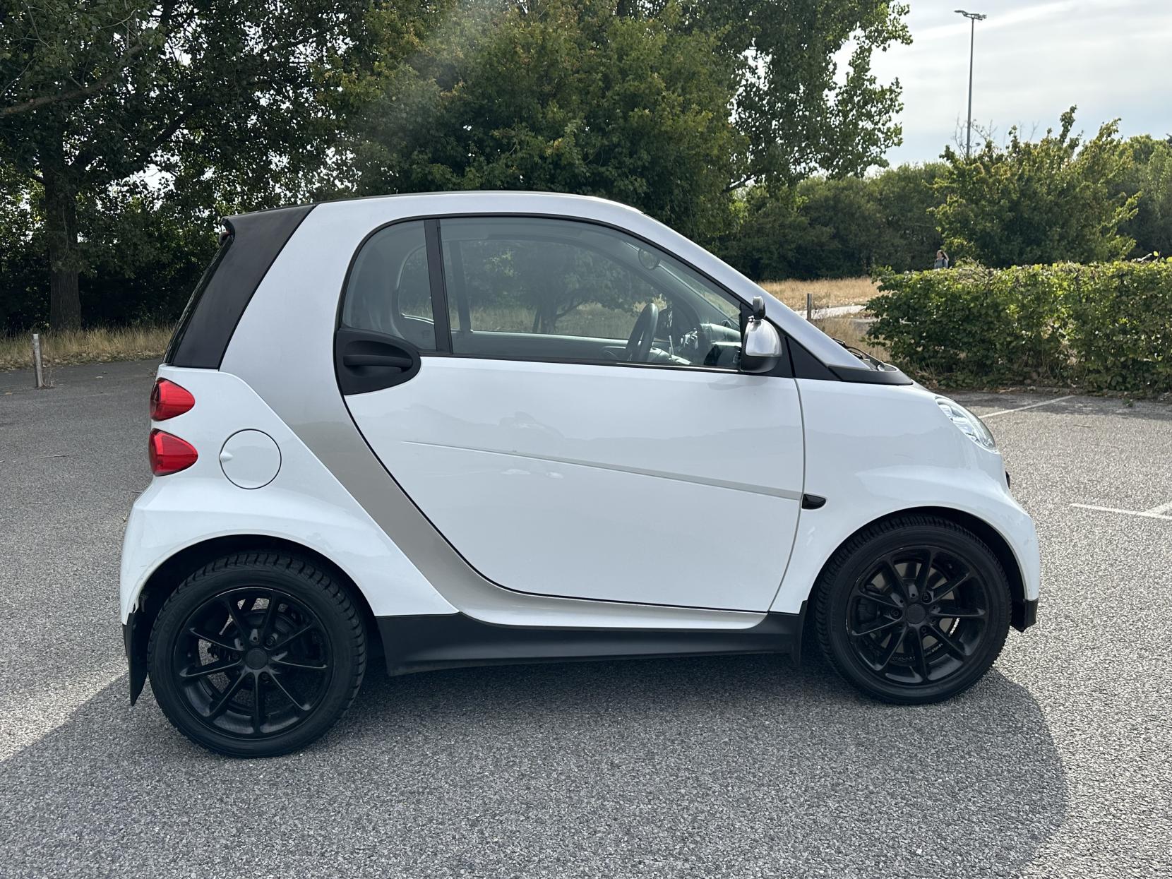 Smart fortwo 1.0 MHD Pure Coupe 2dr Petrol Auto Euro 4 (61 bhp)