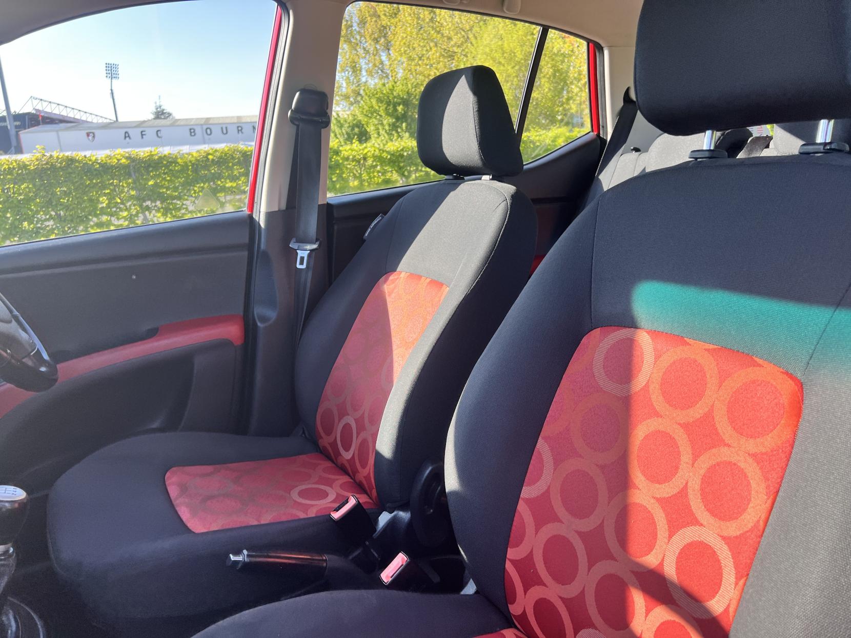 Hyundai i10 1.1 Edition Hatchback 5dr Petrol Manual Euro 4 (66 bhp)