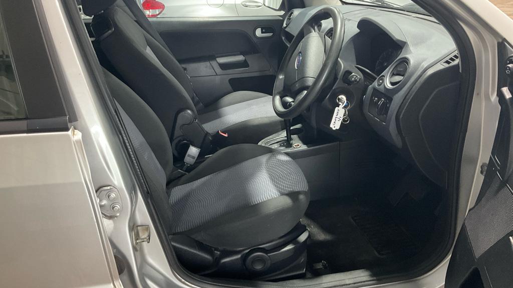 Ford Fusion 1.6 Zetec Climate Hatchback 5dr Petrol Automatic (181 g/km, 99 bhp)