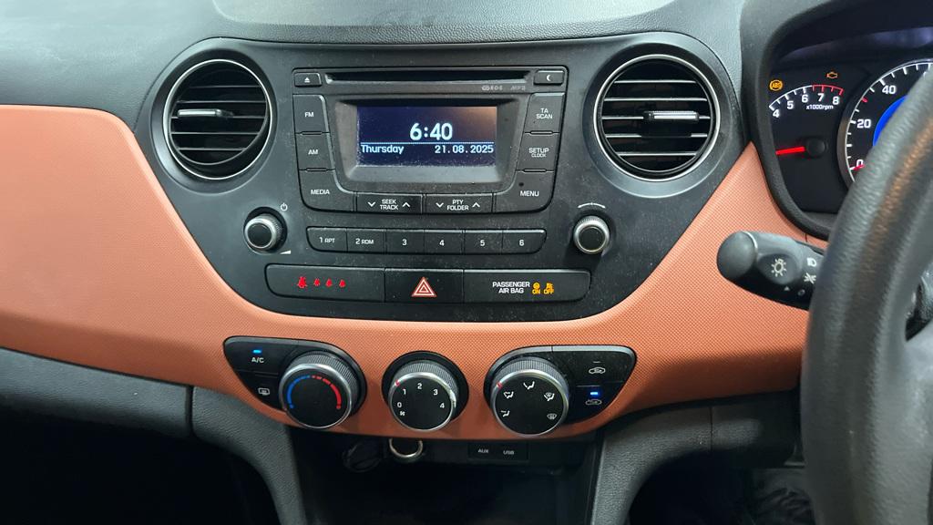 Hyundai i10 1.2 SE Hatchback 5dr Petrol Auto Euro 5 (87 ps)