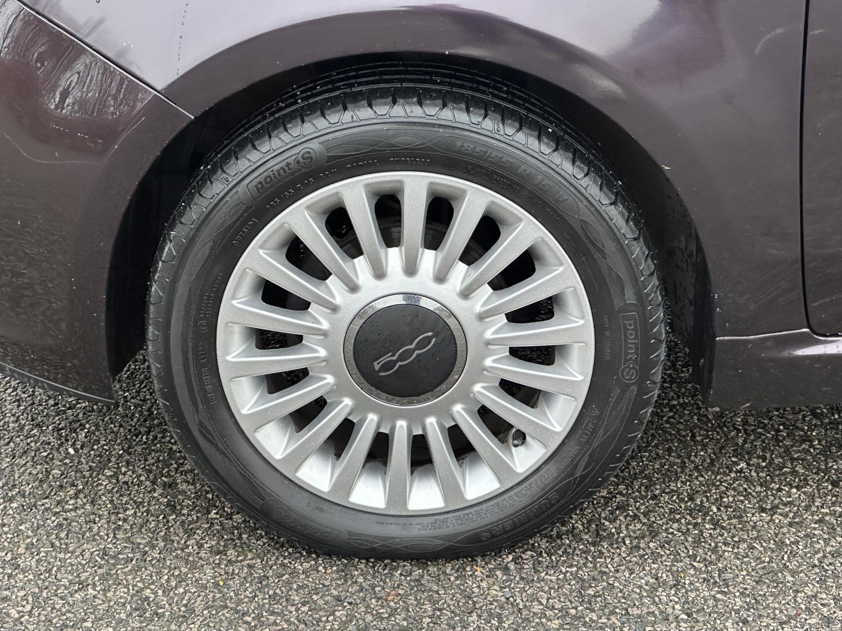 Fiat 500 1.2 Lounge Hatchback 3dr Petrol Manual Euro 4 (69 bhp)