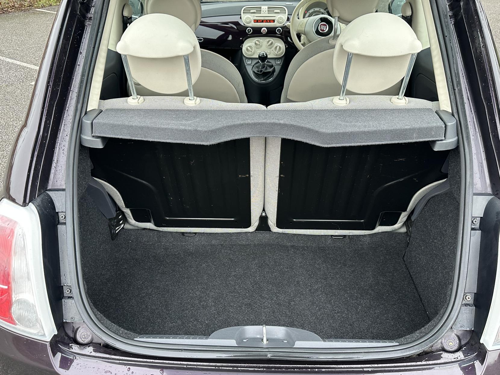 Fiat 500 1.2 Lounge Hatchback 3dr Petrol Manual Euro 4 (69 bhp)