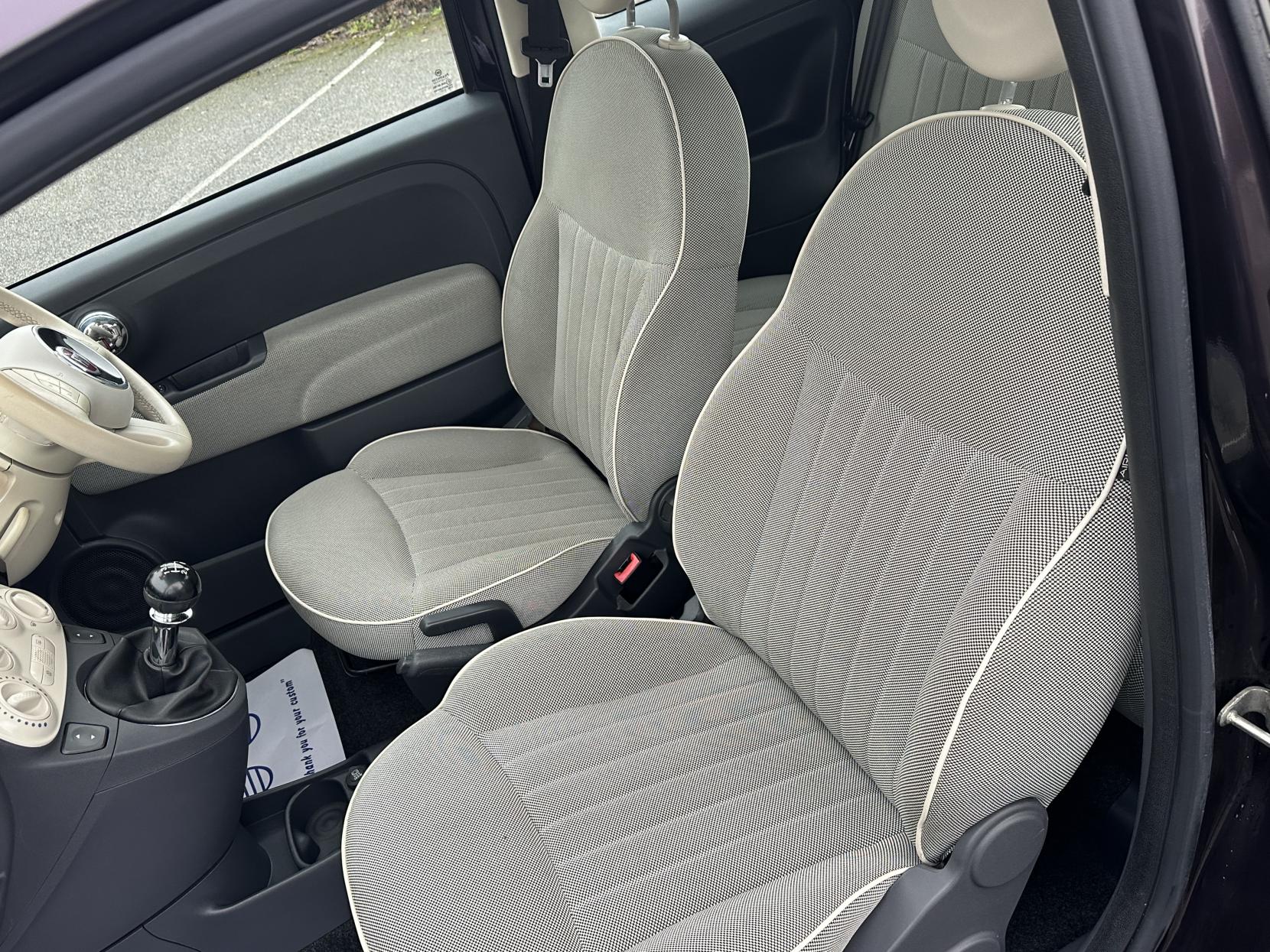 Fiat 500 1.2 Lounge Hatchback 3dr Petrol Manual Euro 4 (69 bhp)