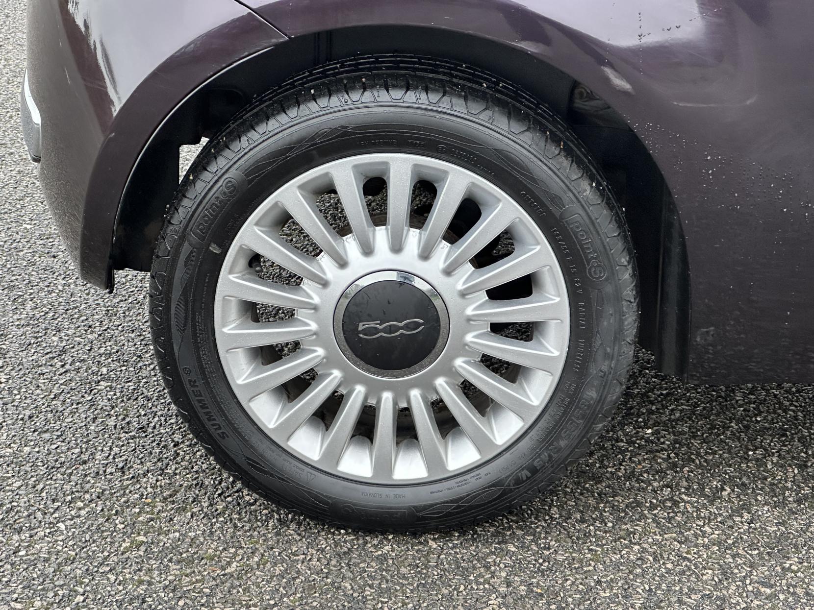 Fiat 500 1.2 Lounge Hatchback 3dr Petrol Manual Euro 4 (69 bhp)