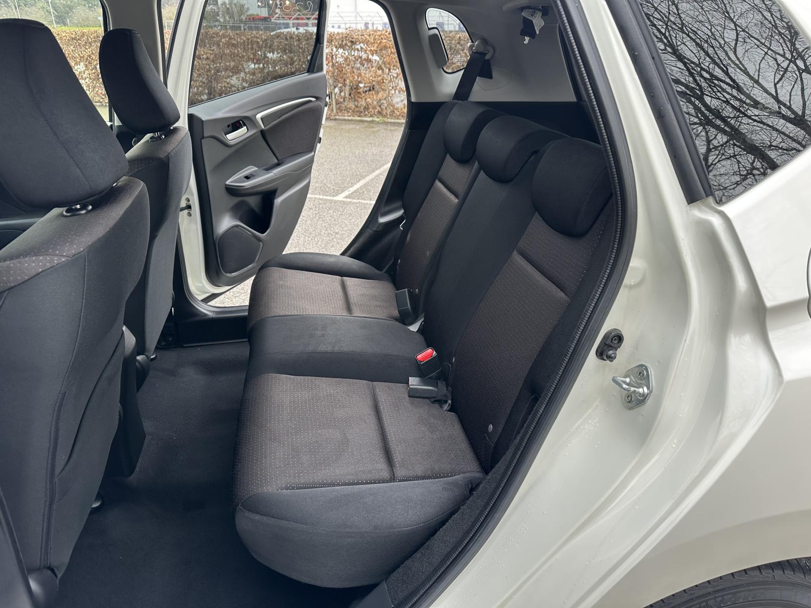 Honda Fit 1.5 2016 HONDA FIT 1.5 Hybrid Petrol Automatic Pearl White 5dr