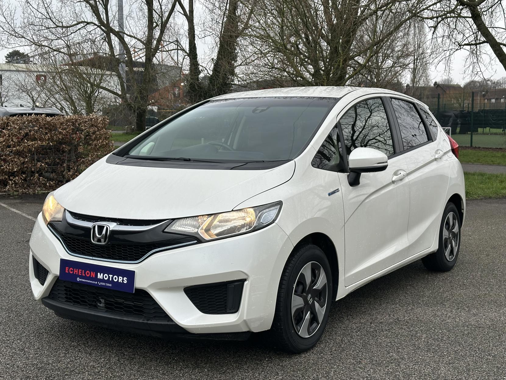 Honda Fit 1.5 2016 HONDA FIT 1.5 Hybrid Petrol Automatic Pearl White 5dr