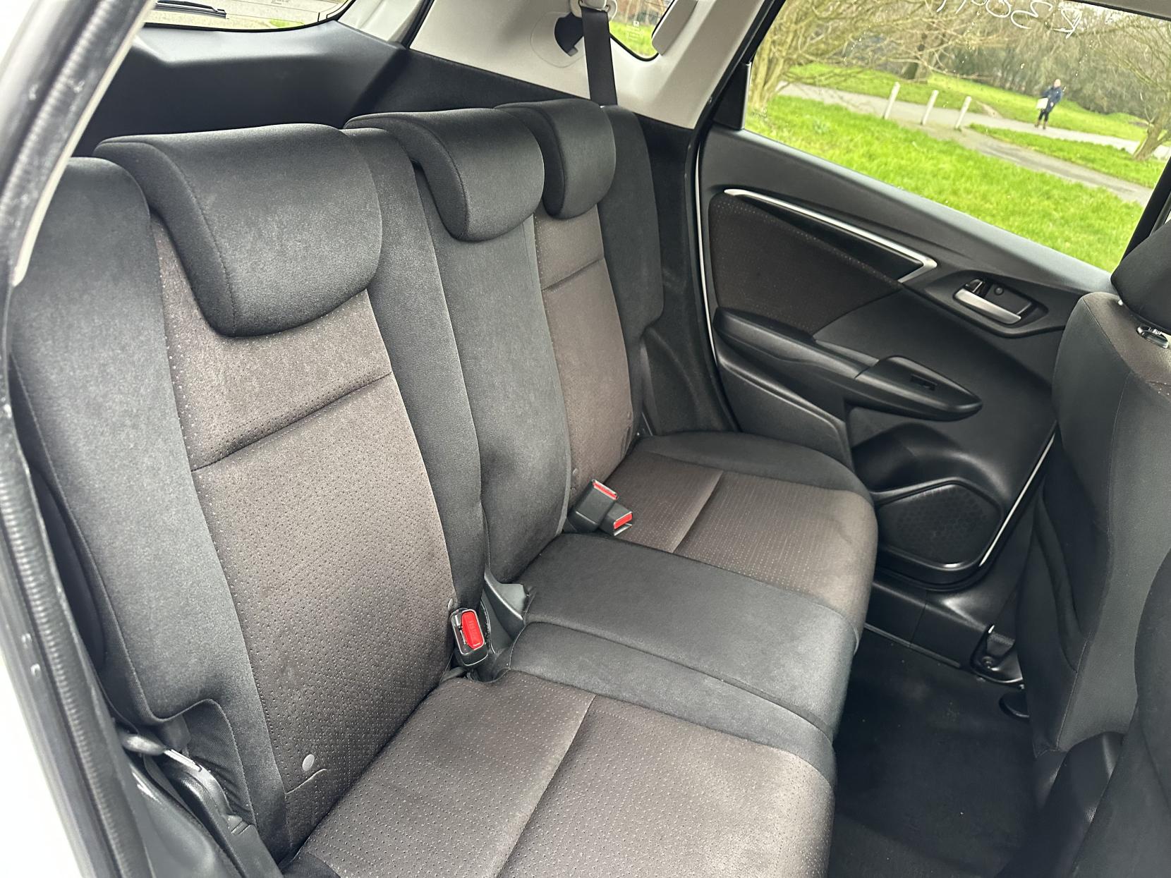 Honda Fit 1.5 2016 HONDA FIT 1.5 Hybrid Petrol Automatic Pearl White 5dr