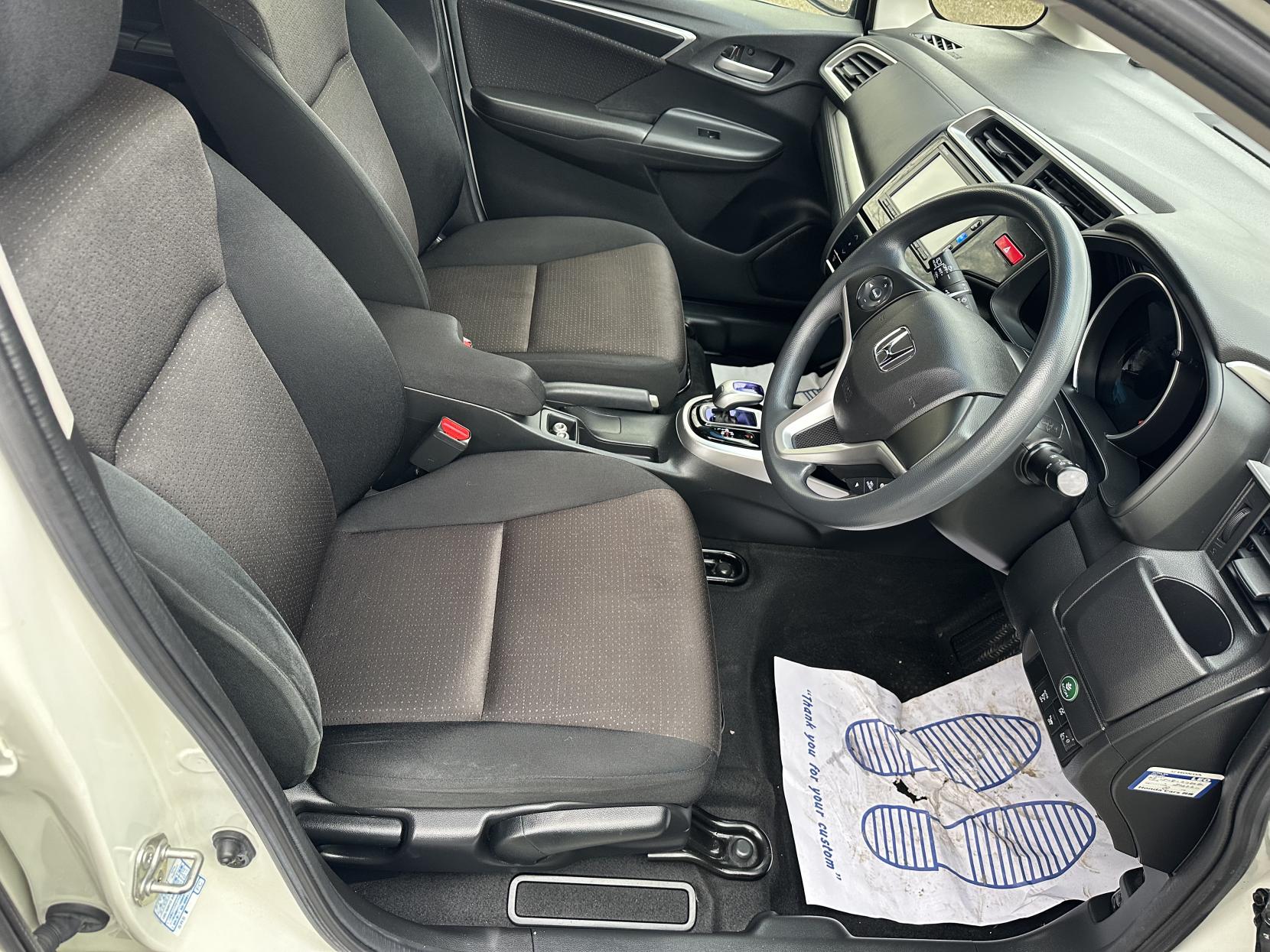 Honda Fit 1.5 2016 HONDA FIT 1.5 Hybrid Petrol Automatic Pearl White 5dr