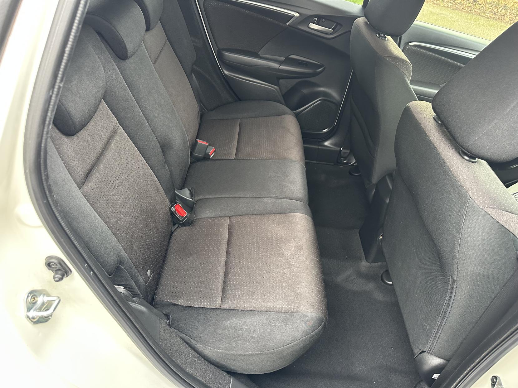 Honda Fit 1.5 2016 HONDA FIT 1.5 Hybrid Petrol Automatic Pearl White 5dr