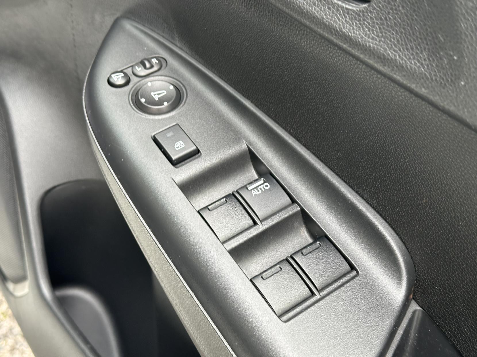 Honda Fit 1.5 2016 HONDA FIT 1.5 Hybrid Petrol Automatic Pearl White 5dr