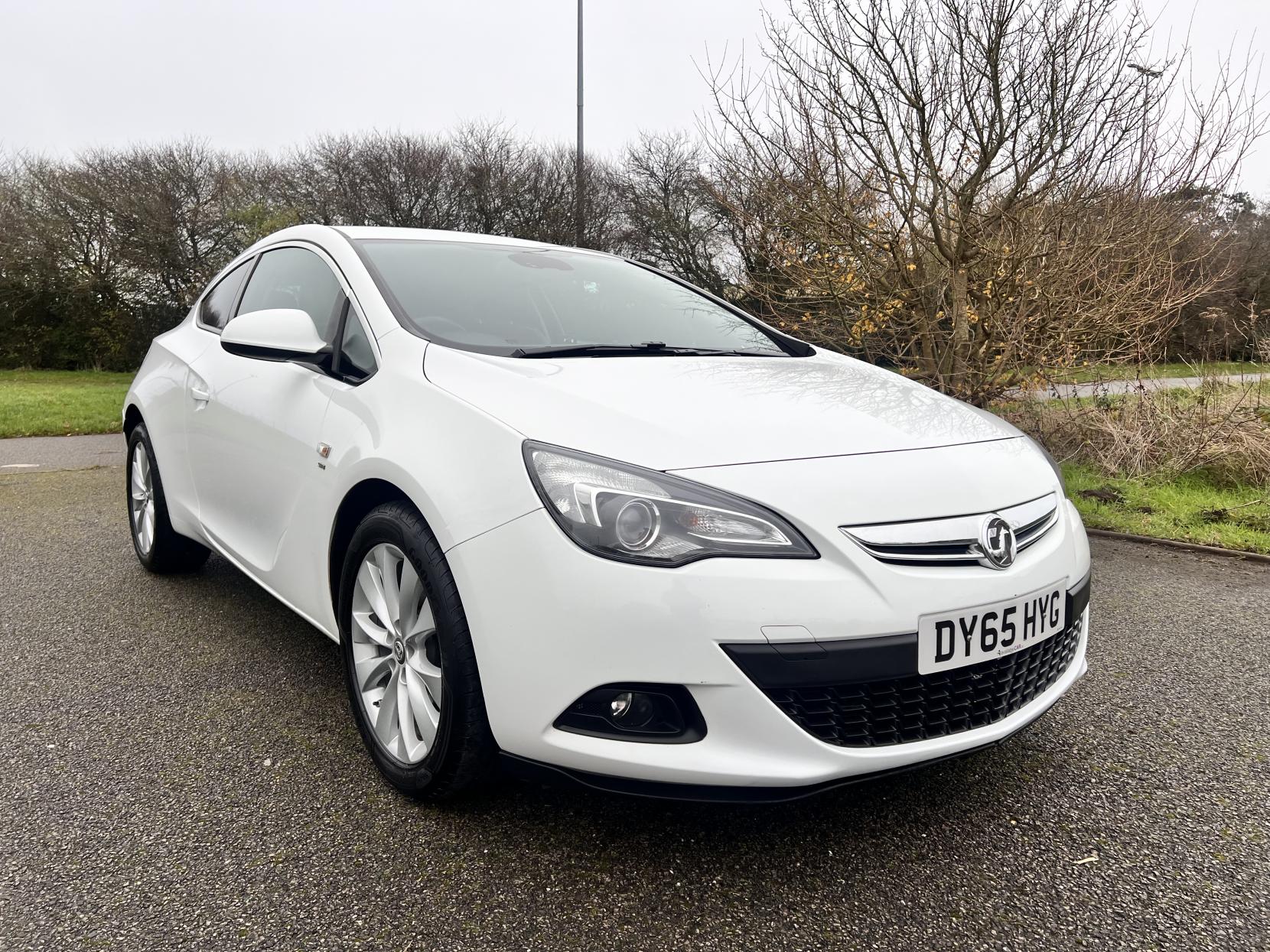 Vauxhall Astra GTC 1.4i Turbo SRi Coupe 3dr Petrol Manual Euro 6 (s/s) (140 ps)