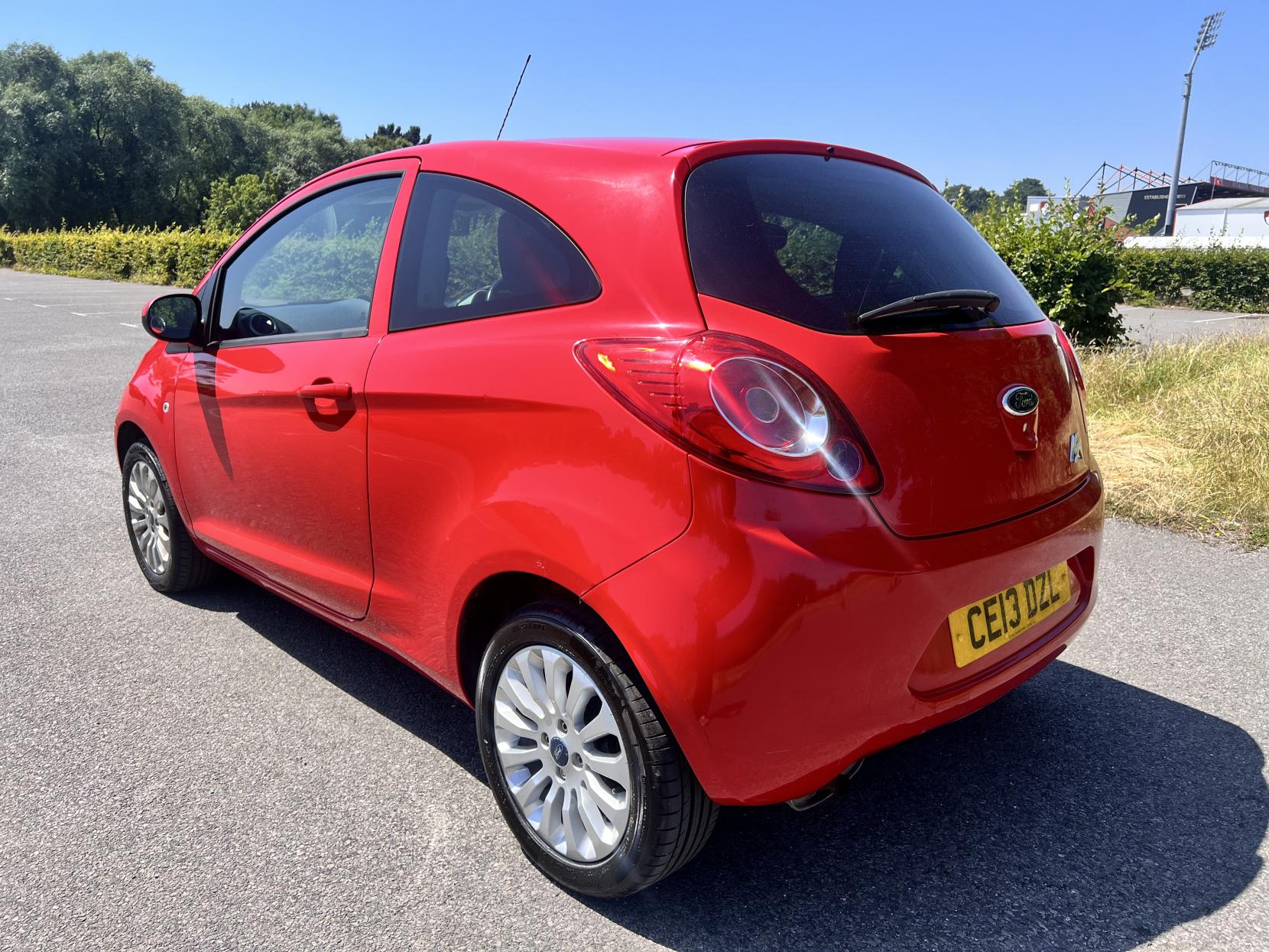Ford Ka 1.2 Zetec Hatchback 3dr Petrol Manual Euro 5 (s/s) (69 ps)