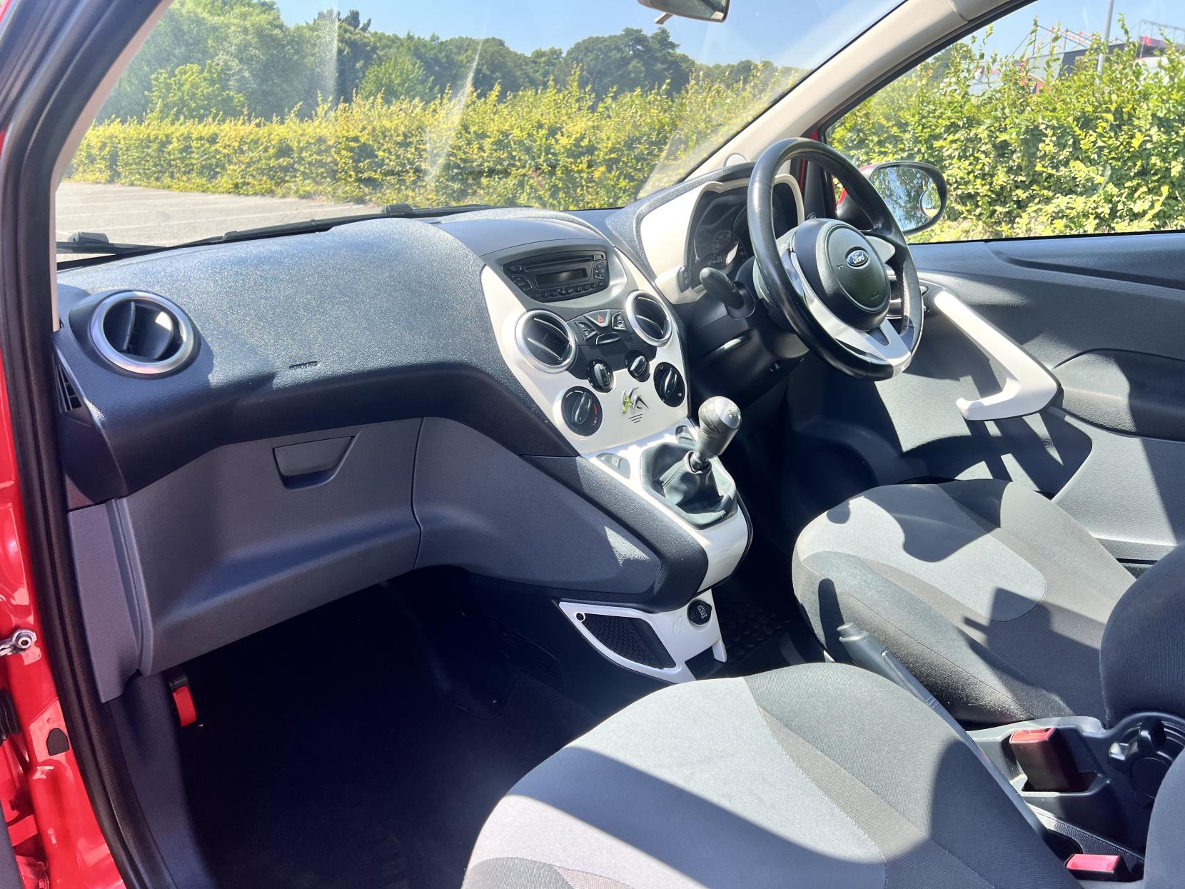 Ford Ka 1.2 Zetec Hatchback 3dr Petrol Manual Euro 5 (s/s) (69 ps)