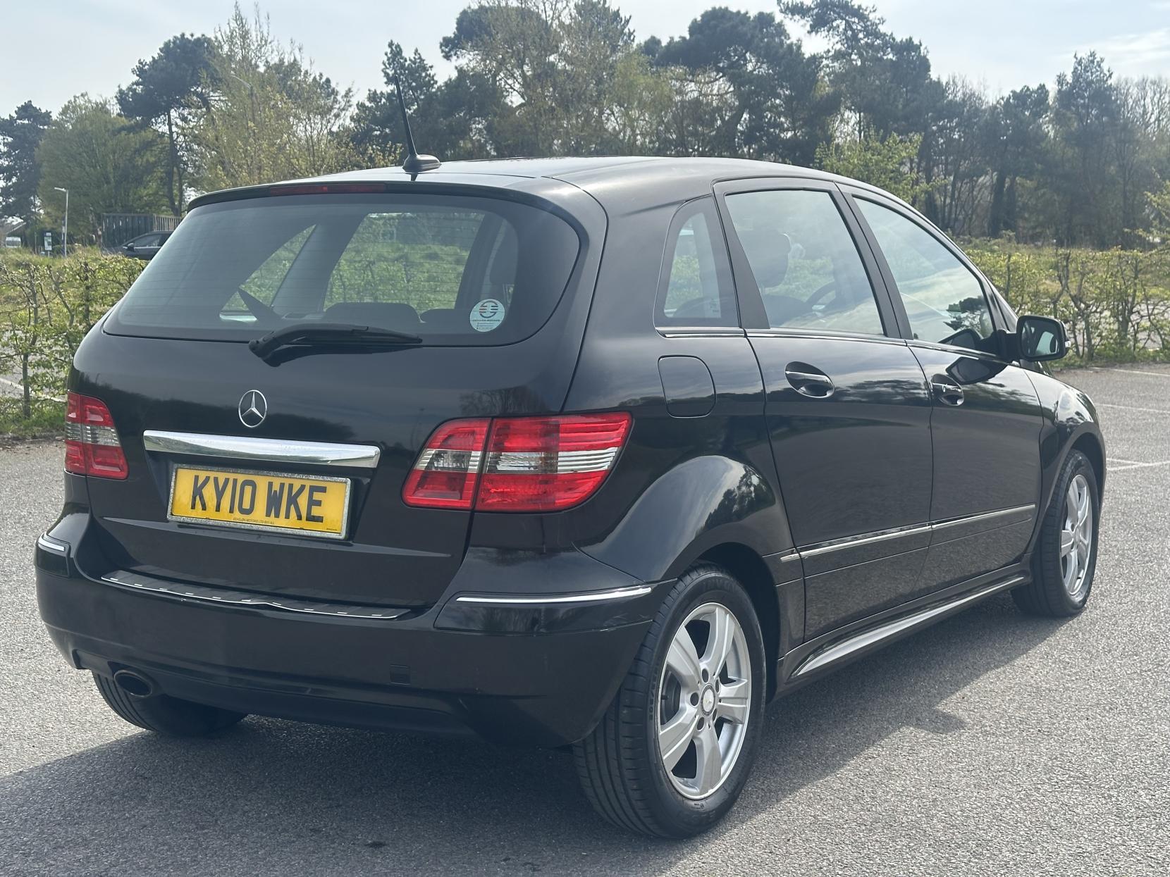 Mercedes-Benz B Class 1.5 B160 SE MPV 5dr Petrol CVT (166 g/km, 95 bhp)