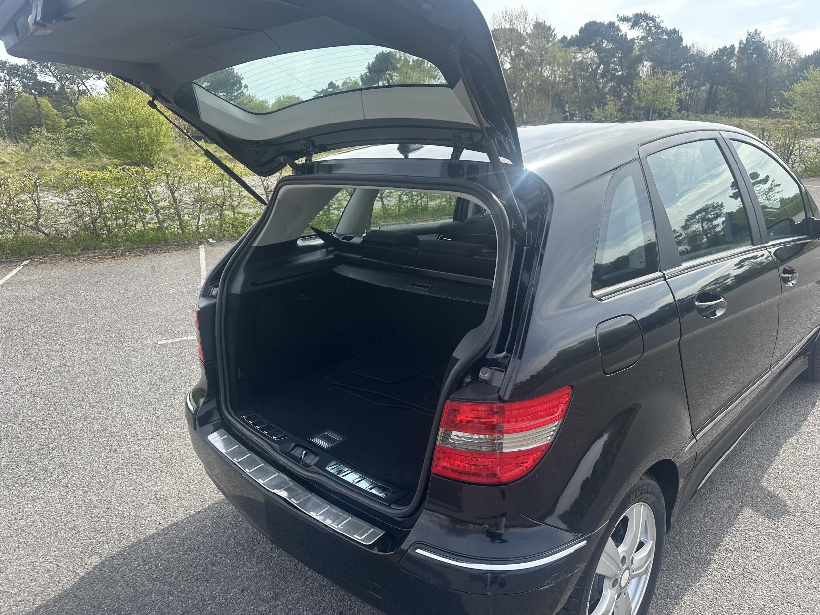 Mercedes-Benz B Class 1.5 B160 SE MPV 5dr Petrol CVT (166 g/km, 95 bhp)