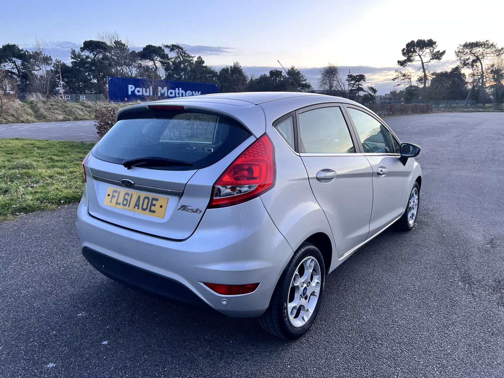 Ford Fiesta 1.4 Zetec Hatchback 5dr Petrol Manual (133 g/km, 94 bhp)