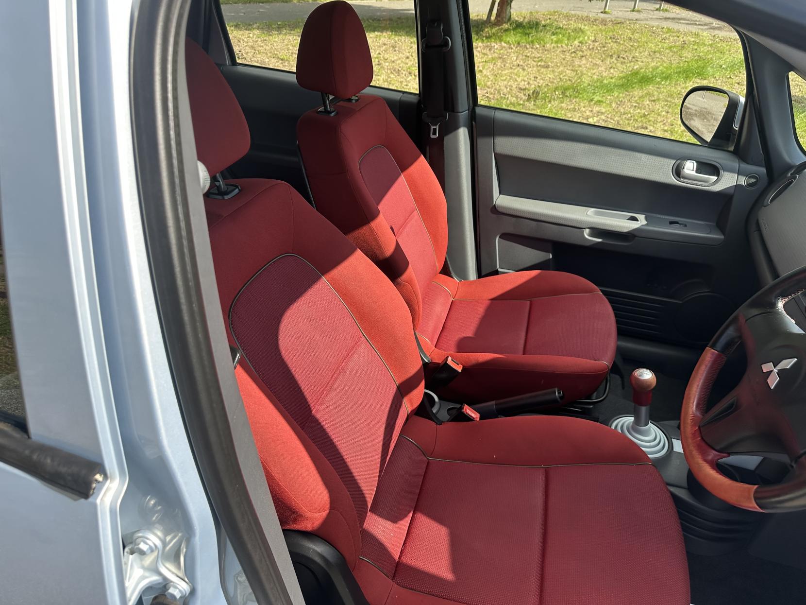 Mitsubishi Colt 1.5 Sport Hatchback 5dr Petrol Manual (148 g/km, 107 bhp)