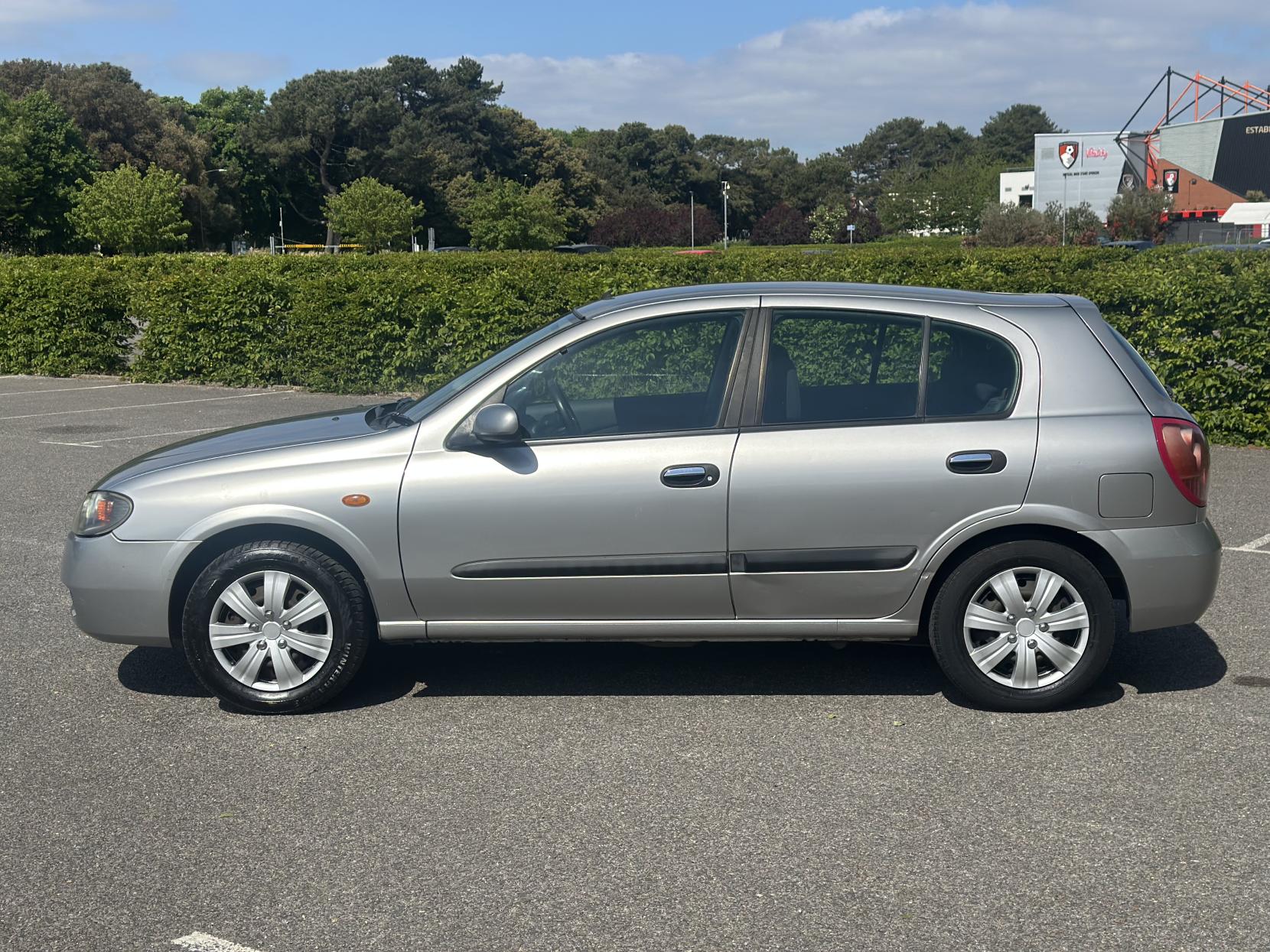 Nissan Almera 1.5 SE Hatchback 5dr Petrol Manual (160 g/km, 89 bhp)