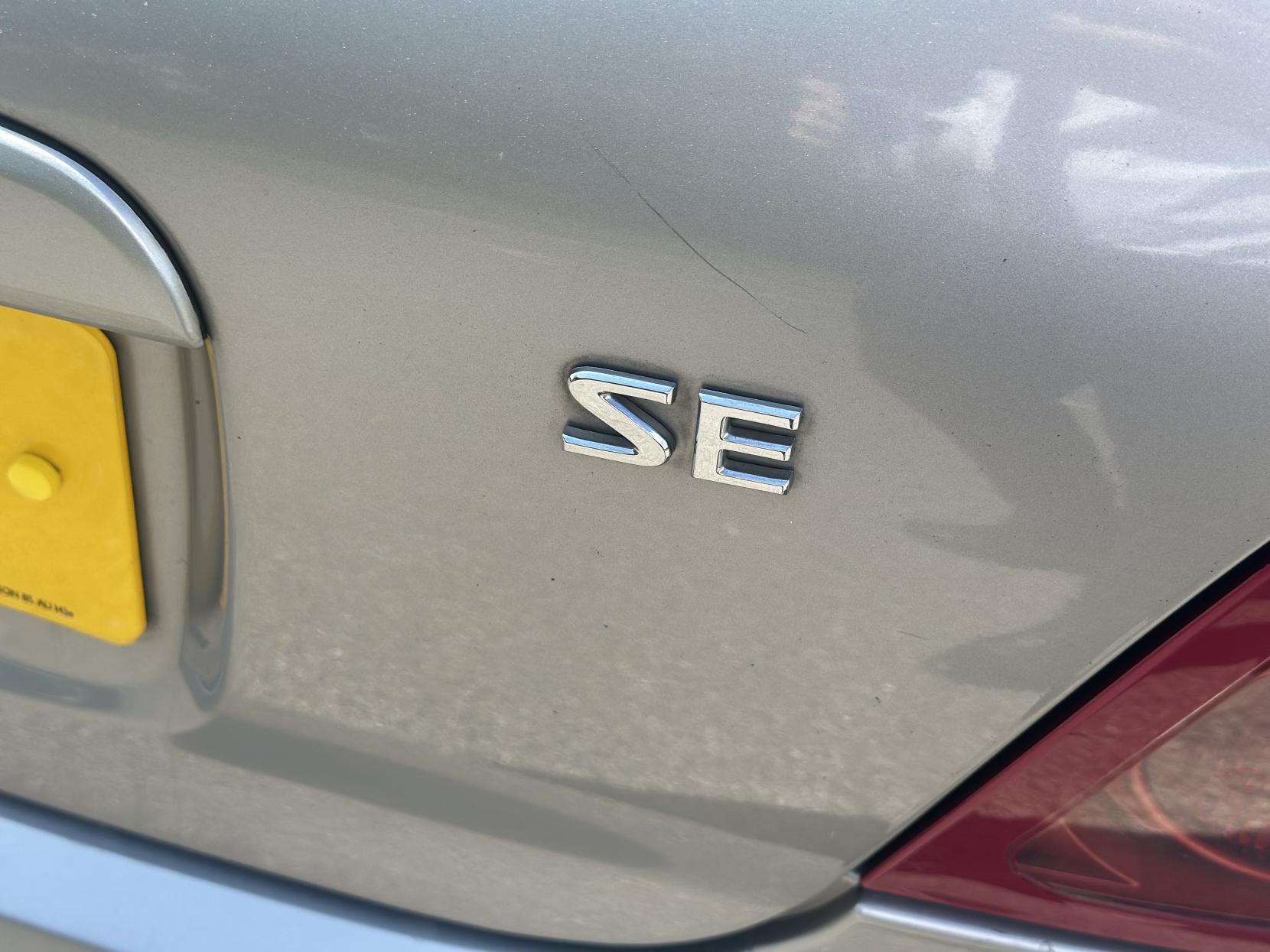 Nissan Almera 1.5 SE Hatchback 5dr Petrol Manual (160 g/km, 89 bhp)
