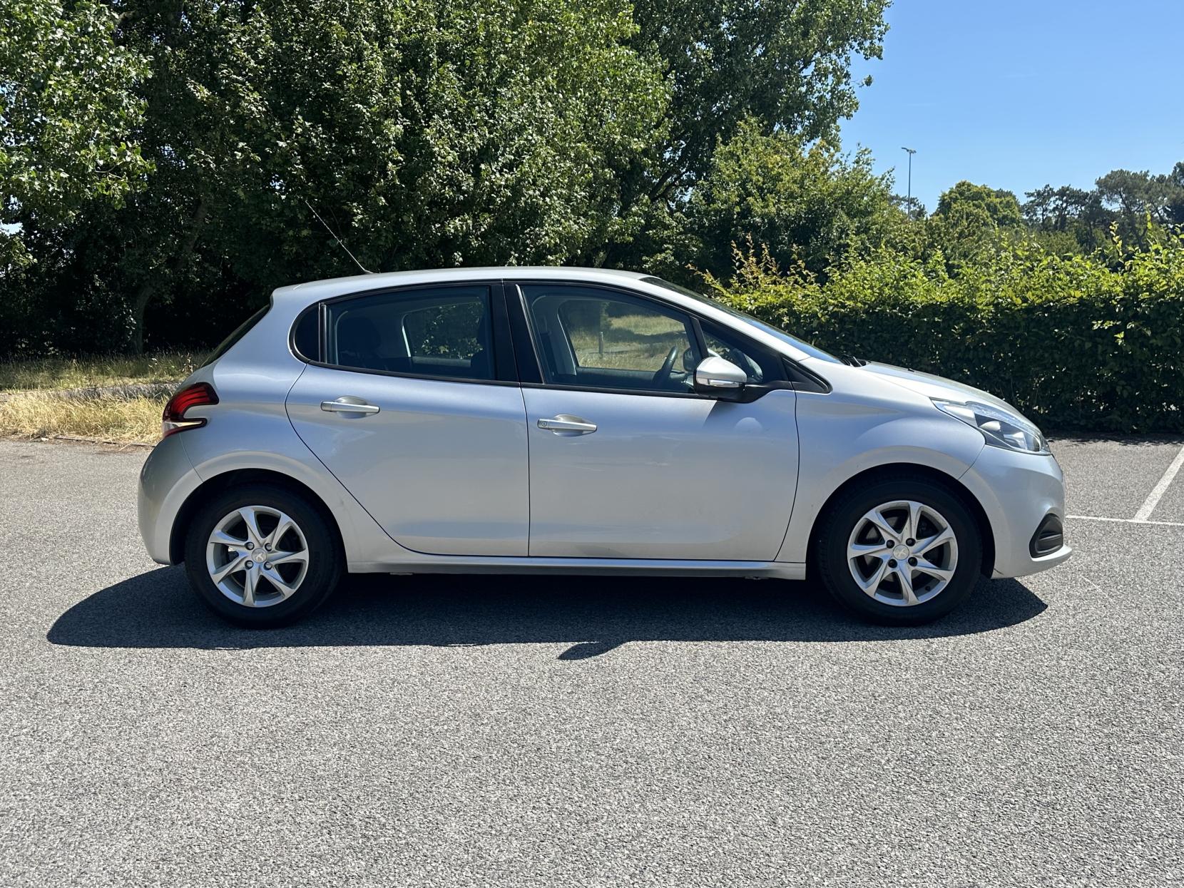 Peugeot 208 1.2 PureTech Active Hatchback 5dr Petrol Manual Euro 6 (82 ps)