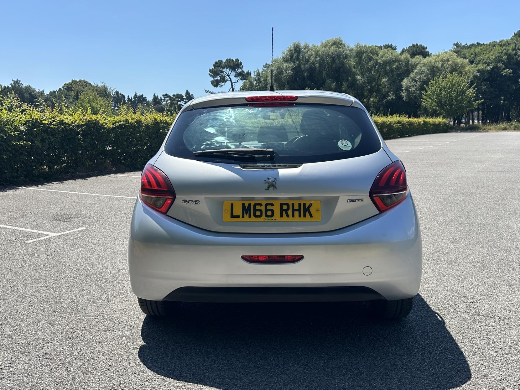 Peugeot 208 1.2 PureTech Active Hatchback 5dr Petrol Manual Euro 6 (82 ps)