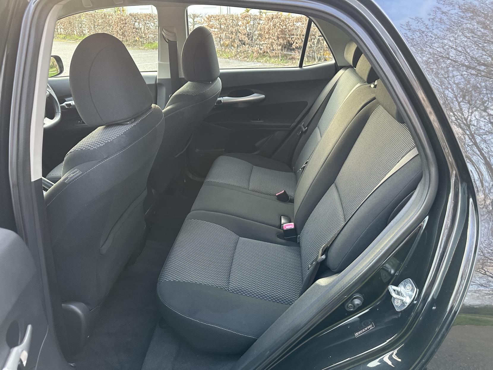 Toyota Auris 1.6 V-Matic TR Hatchback 5dr Petrol MultiMode Euro 5 (132 ps)