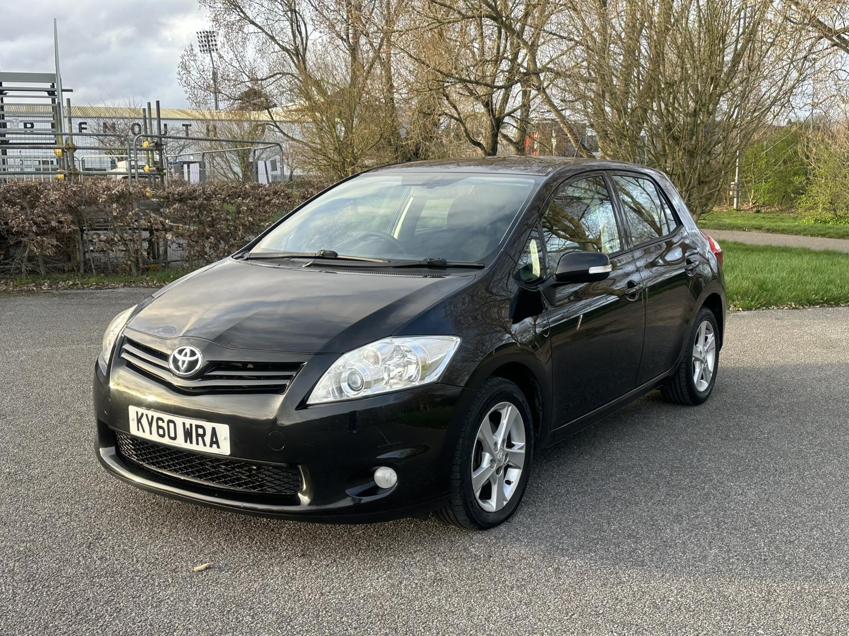 Toyota Auris 1.6 V-Matic TR Hatchback 5dr Petrol MultiMode Euro 5 (132 ps)