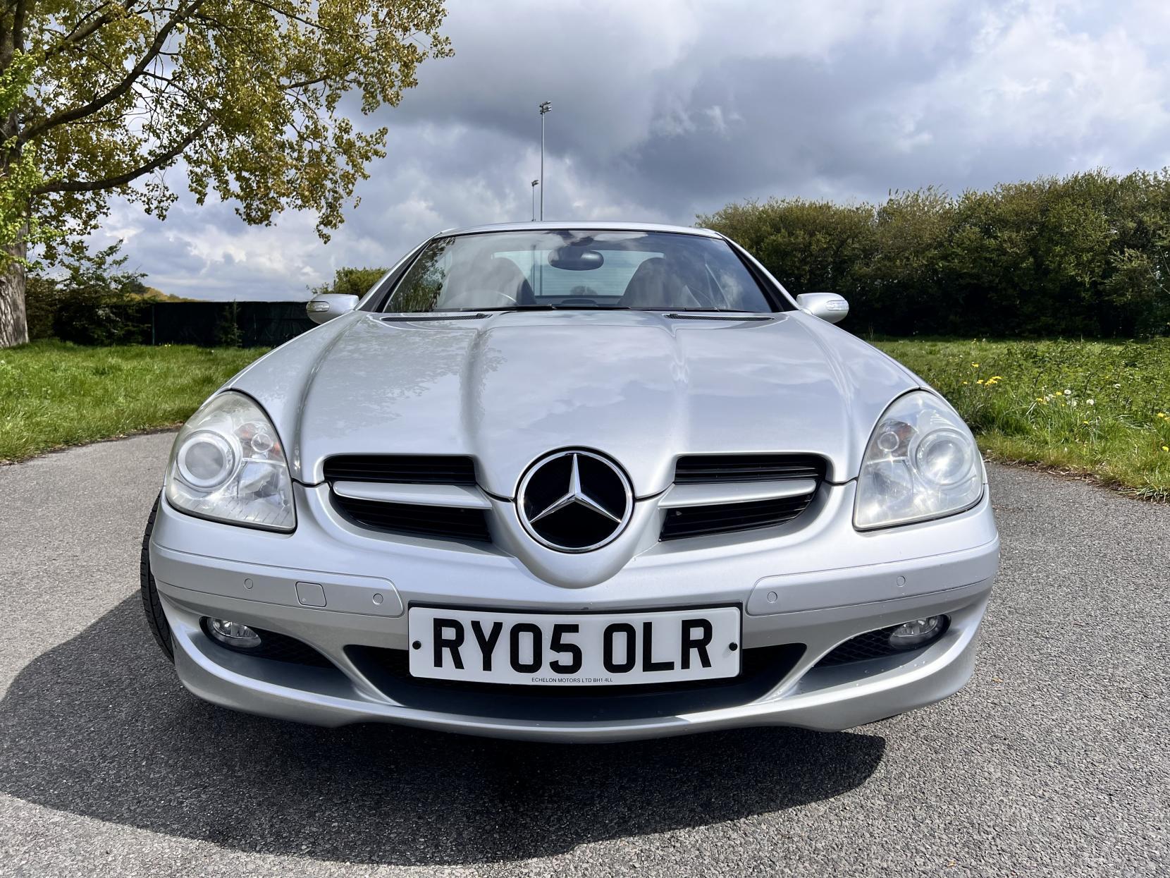 Mercedes-Benz SLK 1.8 SLK200 Kompressor Convertible 2dr Petrol Automatic (211 g/km, 163 bhp)