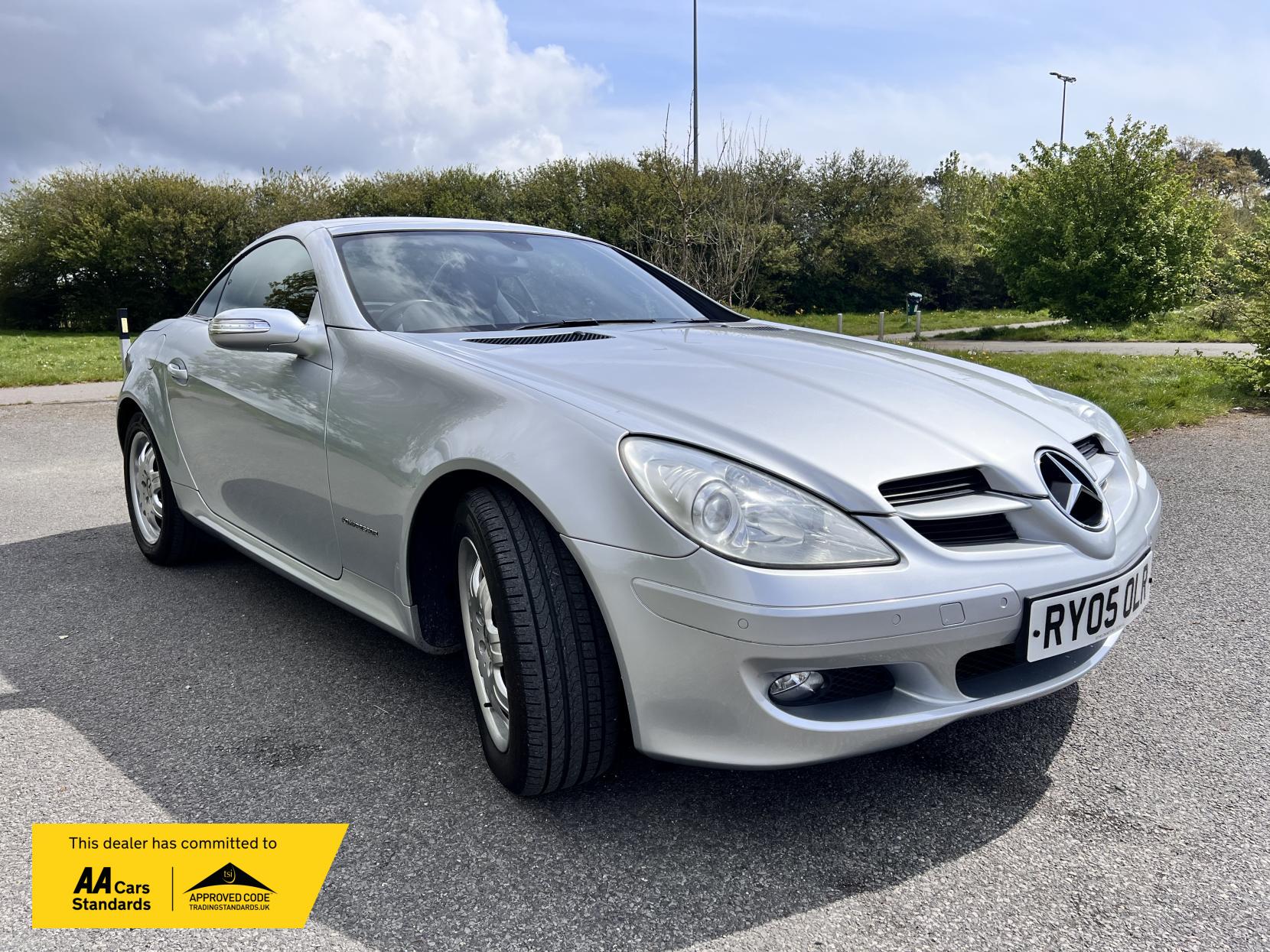 Mercedes-Benz SLK 1.8 SLK200 Kompressor Convertible 2dr Petrol Automatic (211 g/km, 163 bhp)